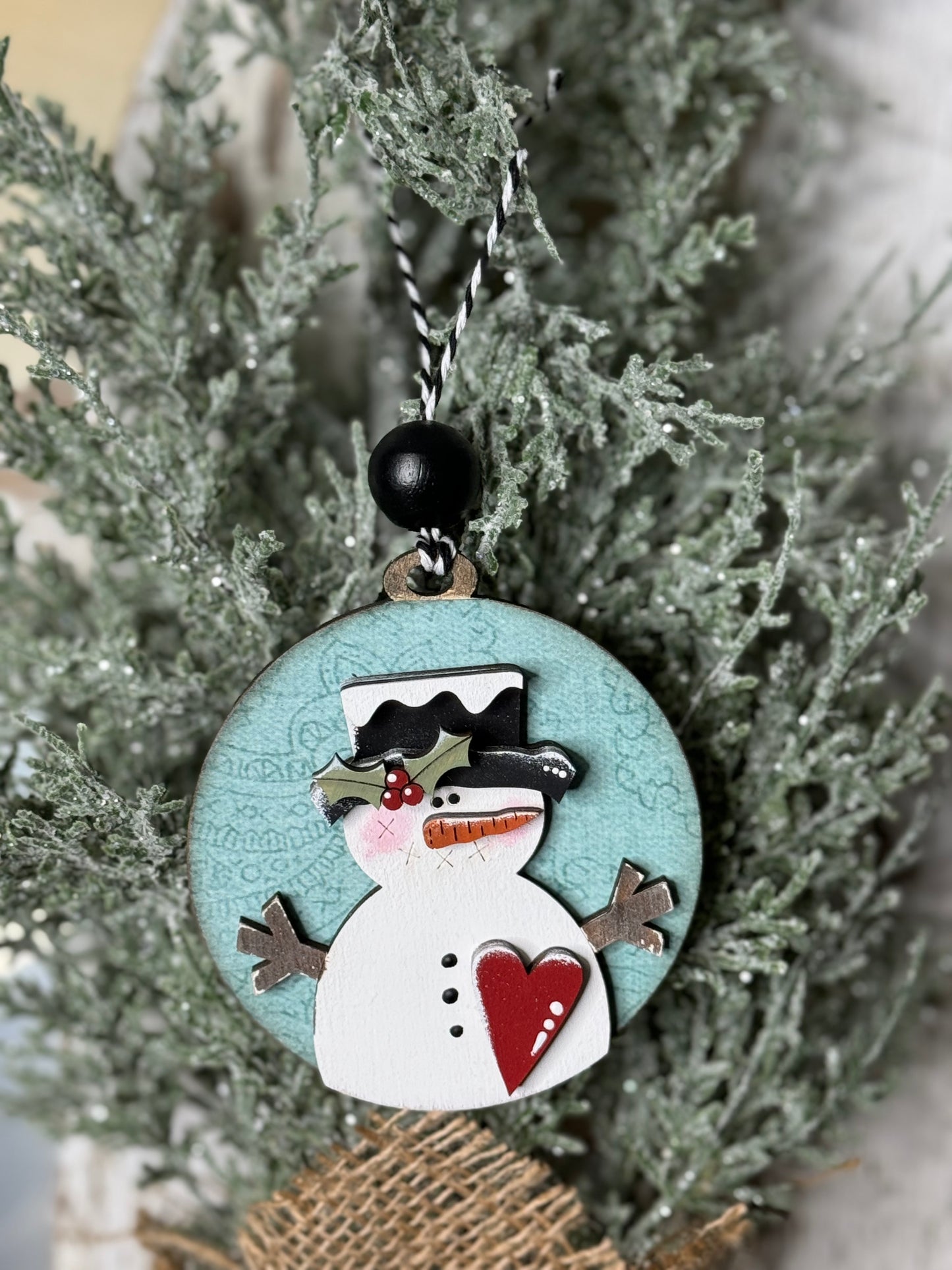 CHRISTMAS ORNAMENT- SNOWMAN WITH HEART ORNAMENT